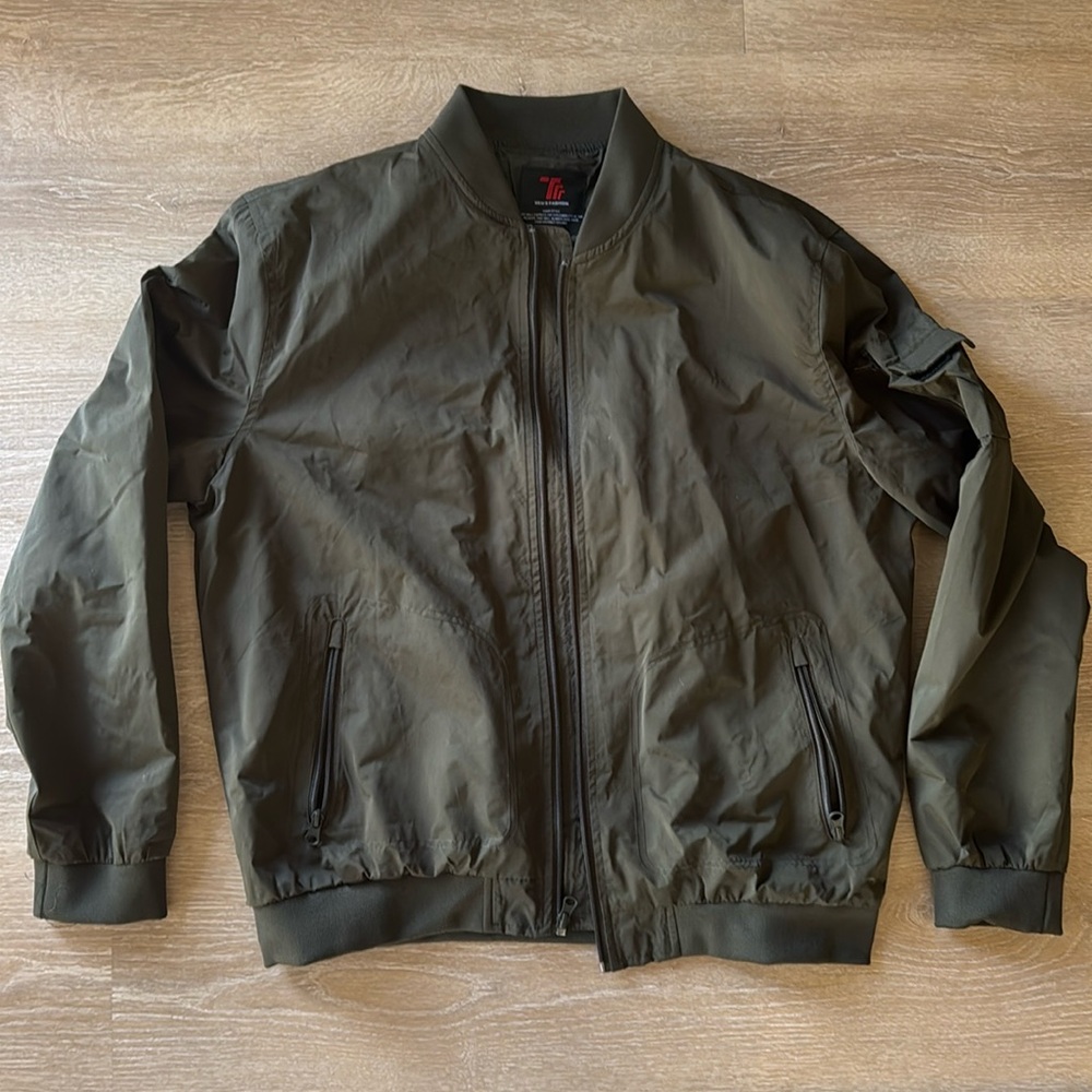Men’s fashion, bomber jacket, dark green large